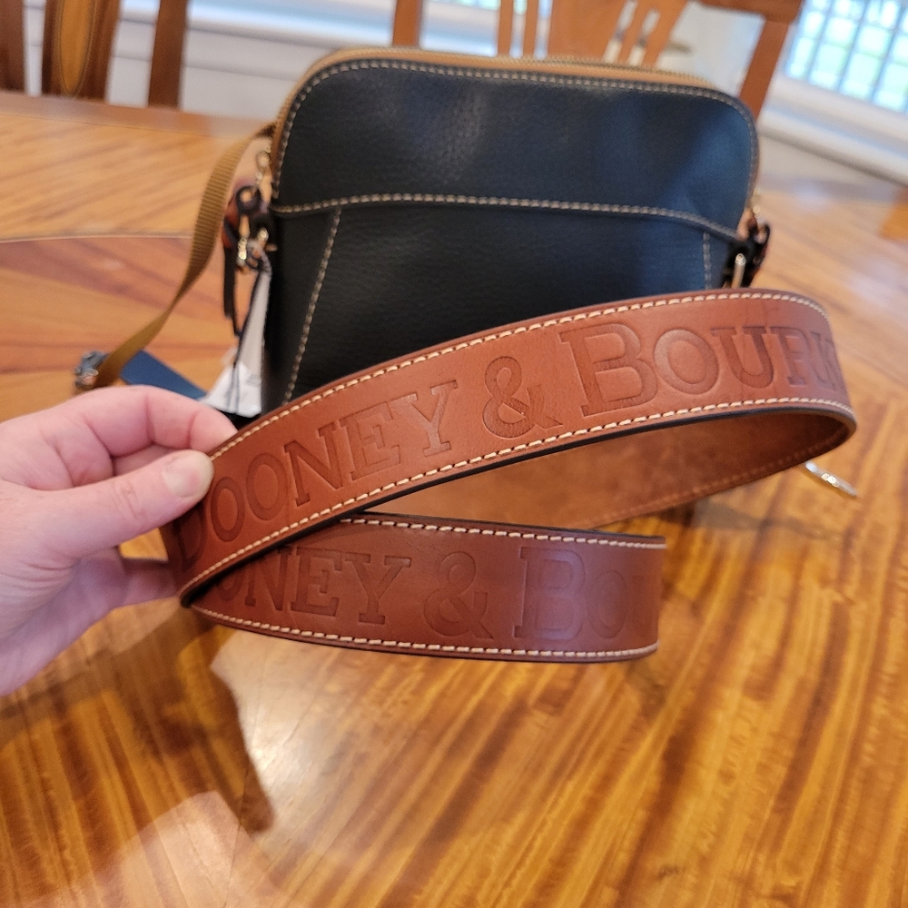 Dooney & Bourke Brown Leather Crossbody Bag With Guitar Strap - Picture 9 of 9